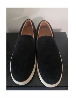 Vince Blair Suede Black Slip On Sneakers Women's 9.5 EUC